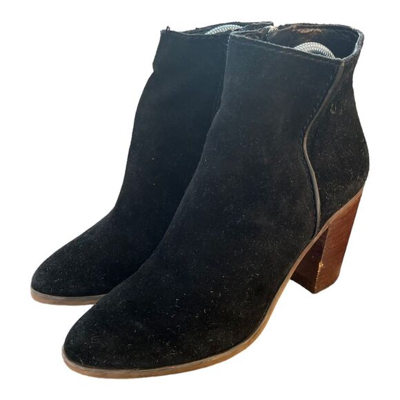 ALDO | Black Cow Leather Zipper Fall Winter Booties 8 - Picture 1 of 8